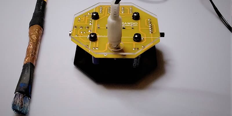Pincéis sonoros com drawdio