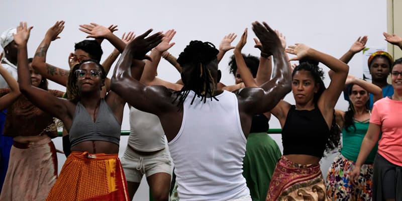 Vivência de Danças Populares Afrocubanas - Corpo, Ritmo e Ancestralidade